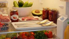 Förvara skedar i kylskåpet: Känner du till det här ovanliga lifehacket som hjälper mot ett vanligt problem?