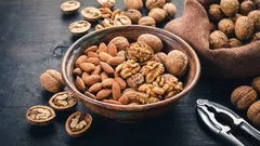 Vilka nötter är nyttigare – mandel eller valnötter? På den frågan finns ett tydligt svar