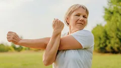 Hur du håller skelettet starkt efter 40: enkla, vetenskapligt bevisade sätt