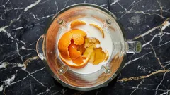 Kombinationen av mandarinskal, mjölk och honung: vad den är bra för och varför den rekommenderas