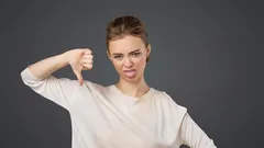 Hur ser en ovårdad kvinna ut: 7 tecken som avslöjar det